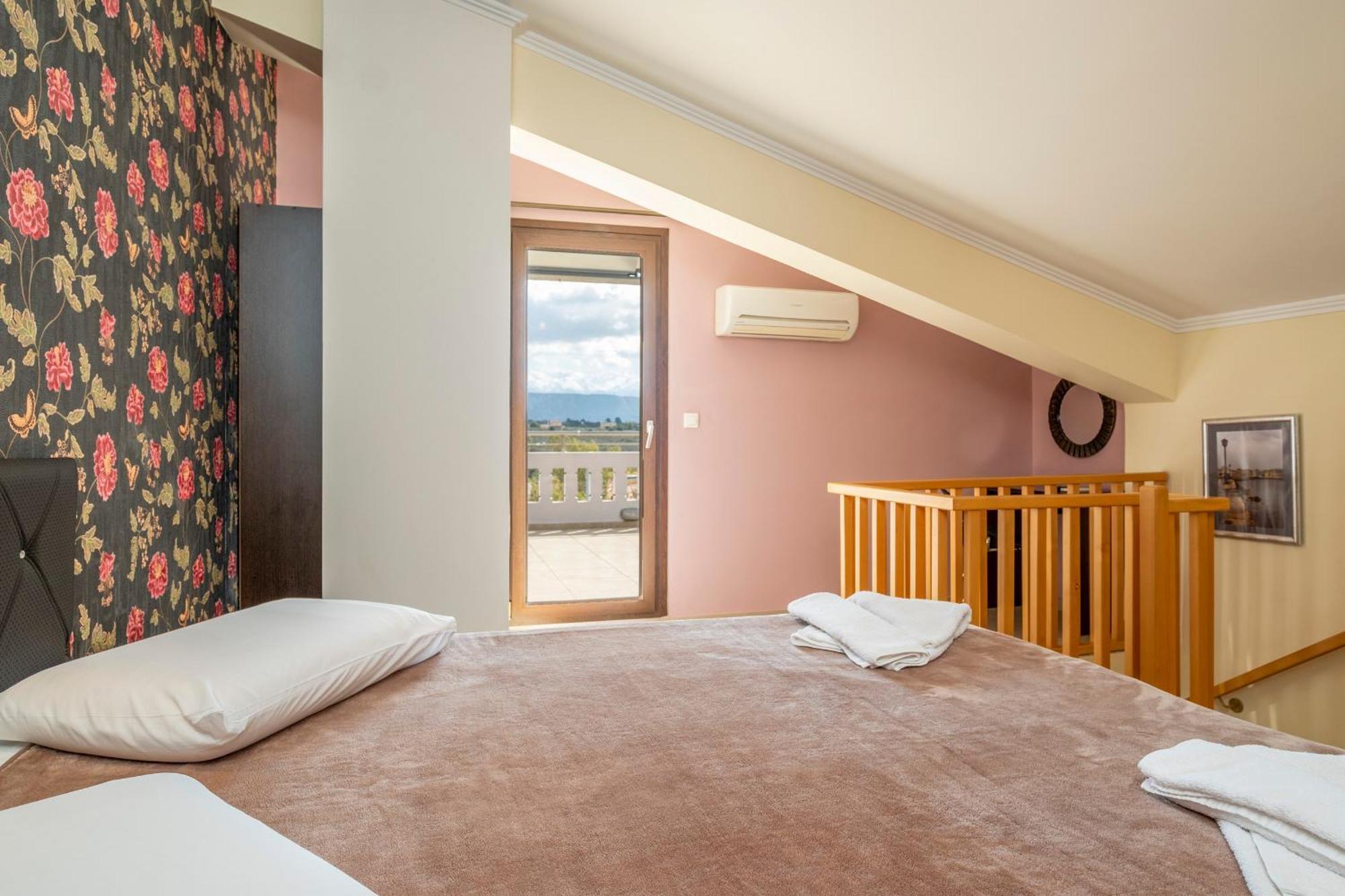 Areti Suites Kathaniá Exterior foto